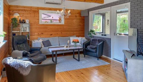 Three-Bedroom Vacation Home 