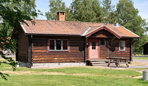 Holiday Home - Pets Not Allowed