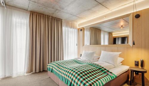 Corner Suite