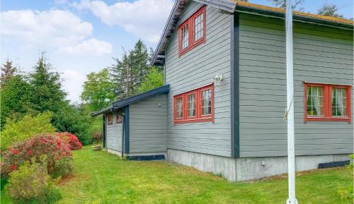 Three-Bedroom Vacation Home 