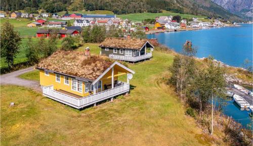 Three-Bedroom Vacation Home 