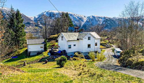 Three-Bedroom Vacation Home 