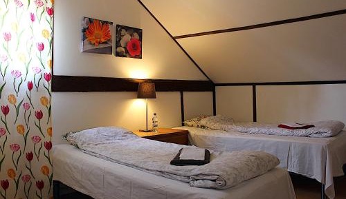 Twin Room with Shared Toilet