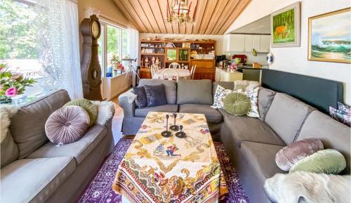 Three-Bedroom Vacation Home 