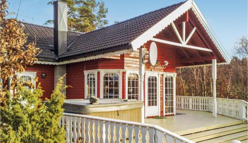 Three-Bedroom Vacation Home 