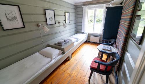 Twin Room with Bathroom