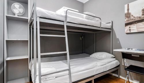 Bunk Bed with Shared Bathroom - No Window