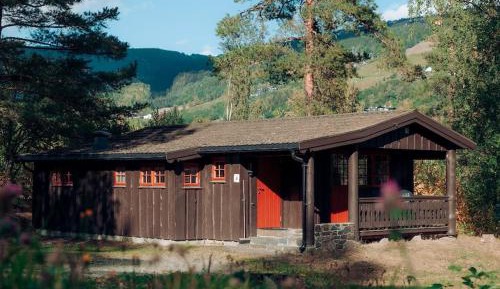 Cottage (6 Adults)