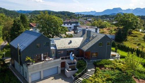 Two-Bedroom Holiday Home