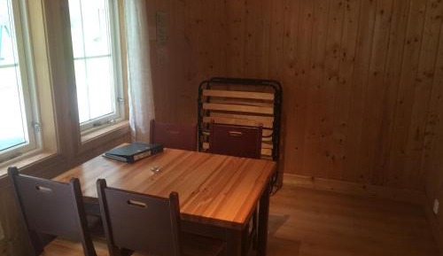 One-Bedroom Cottage with Private Bathroom