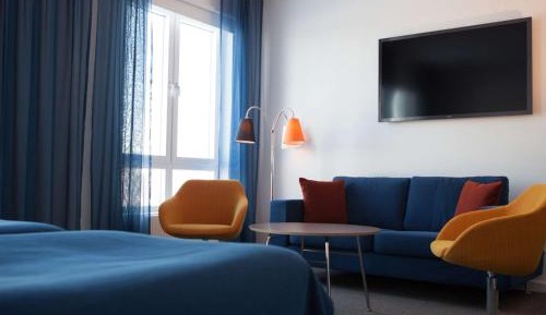 Twin Junior Suite with Sofa Bed and Sea View - Non-Smoking