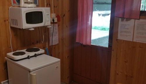 Cottage with Shared Bathroom (2 Adults)