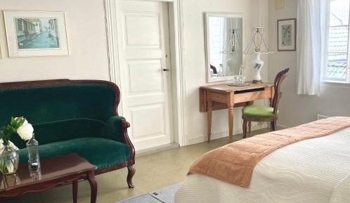 Large Twin Room