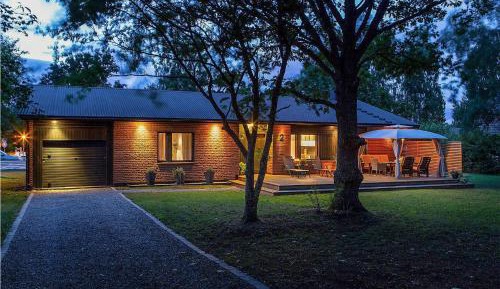 Three-Bedroom Vacation Home 
