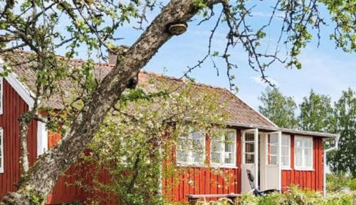 Two-Bedroom Holiday Home