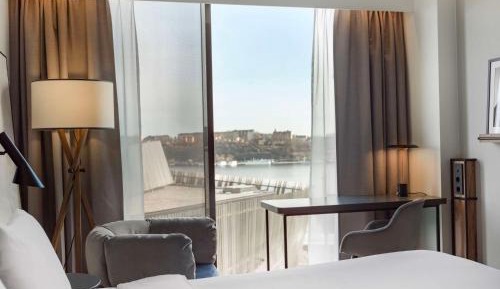 Superior Room - City View