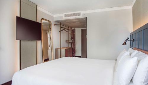 Superior Room with Lake View
