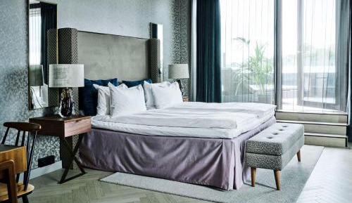 One-Bedroom Suite with Ocean View