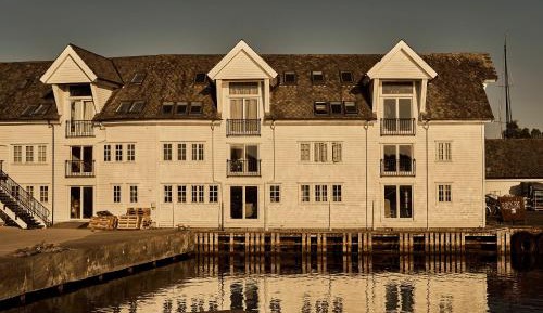 Suite with Sea View - Seperate Building