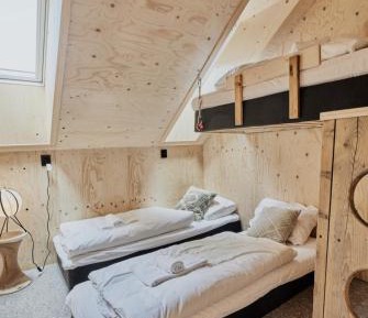Basic Triple Room with Shared Bathroom