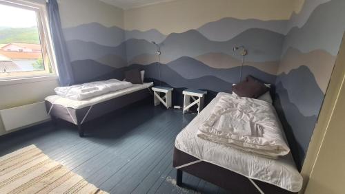 Double or Twin Room with Shared Kitchen and Bathroom