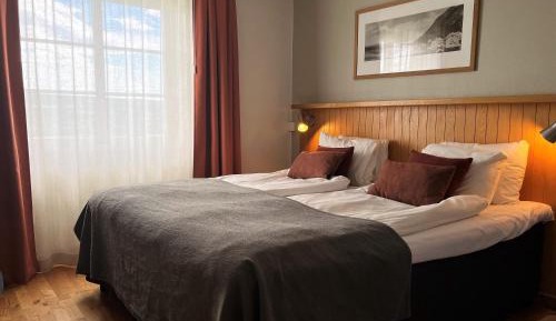 Large Double Room with Mountain View