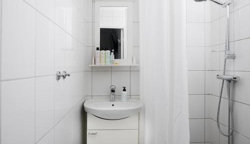 Twin Room 5