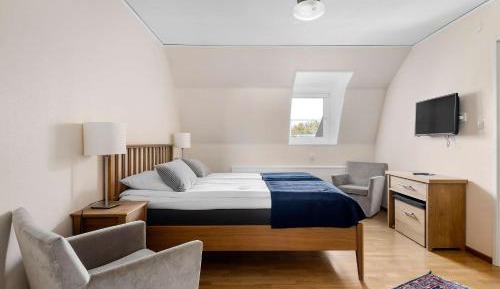 One-Bedroom King Suite - Non-Smoking