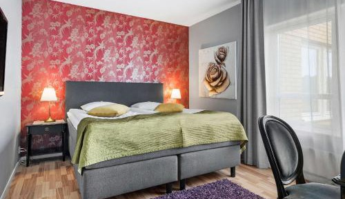Family King Room with Sofa Bed