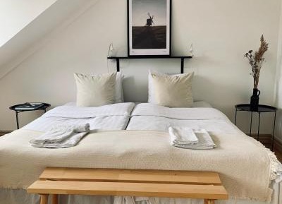 Large Twin Room - Pets not Allowed