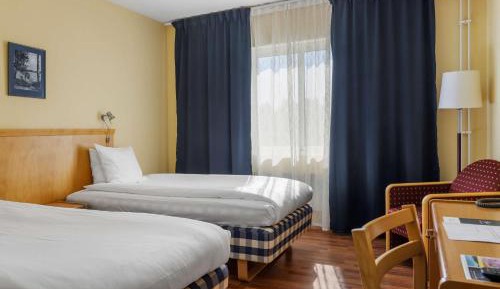 Twin Room - Non-Smoking