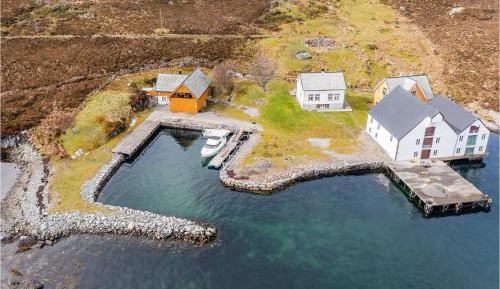 Three-Bedroom Vacation Home 