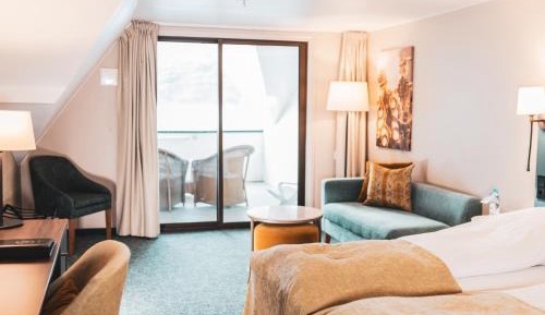 Superior Twin Room Fjord View
