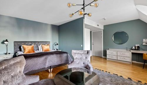Junior King Suite