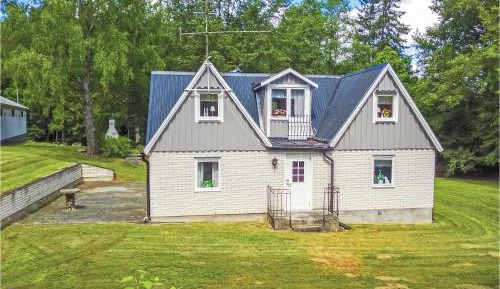 Three-Bedroom Vacation Home 