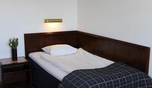 Budget Single Room with Shared Shower