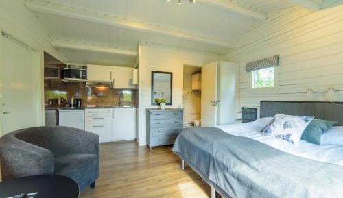 Cottage (2 Adults)