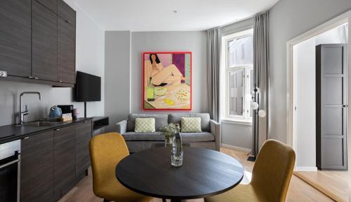 Large Studio with Kitchen - Single Bed, Accessible