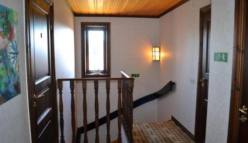 Deluxe Double Room (2 Adults + 1 Child)