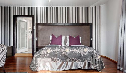 Junior King Suite