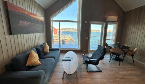 Two-Bedroom House with Sea View