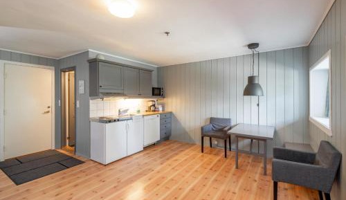Apartment (4 Adults)