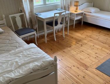 Economy Twin Room