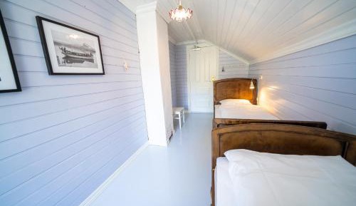 Twin Room with Shared Bathroom