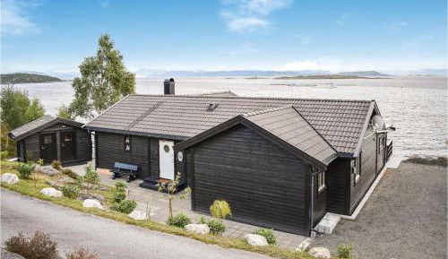 Three-Bedroom Vacation Home 
