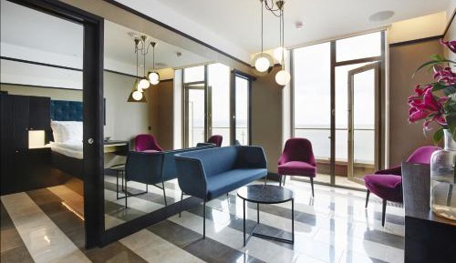 Suite with Balcony and Lake View