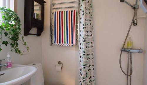 Cottage (2 Adults + 2 Children)