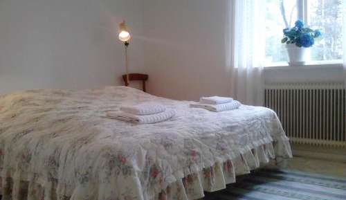 Double or Twin Room with Shared Bathroom