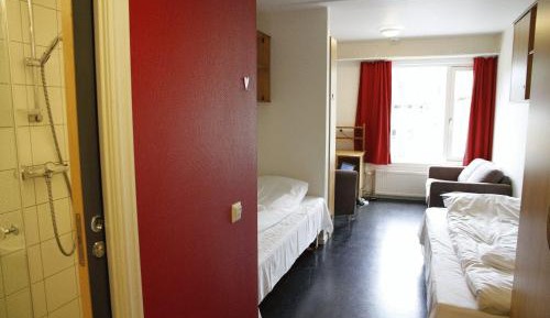 Twin Room with Bathroom