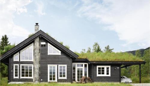 Three-Bedroom Vacation Home 